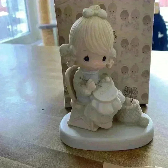 Precious Moments Mother Sew Dear - Picture 1 of 6